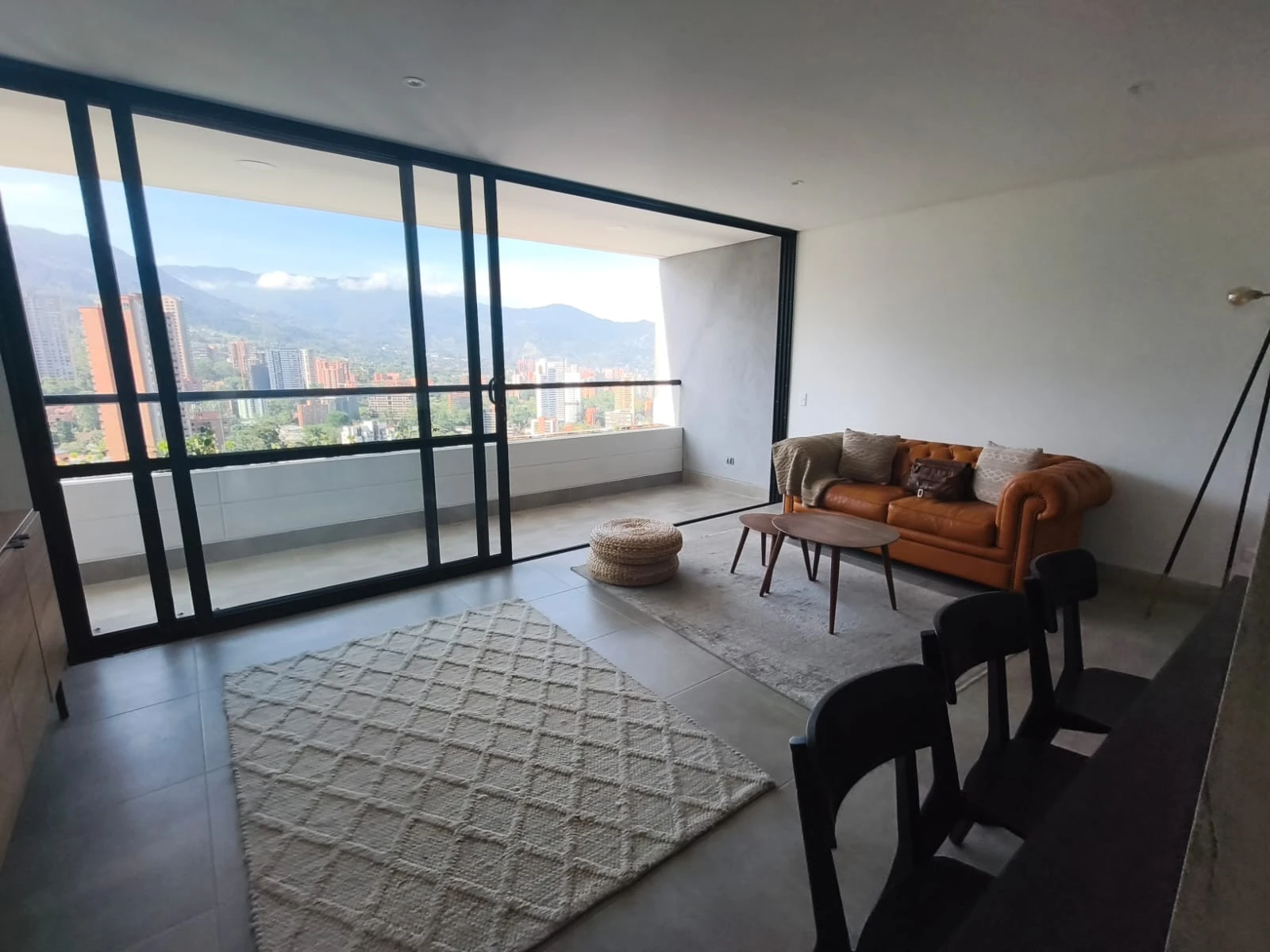 Aparta Estudio en Arriendo sector Transversal Superior