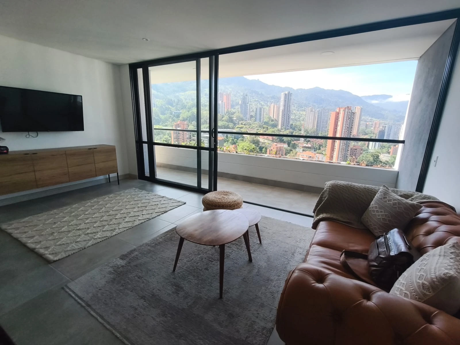 Aparta Estudio en Arriendo sector Transversal Superior