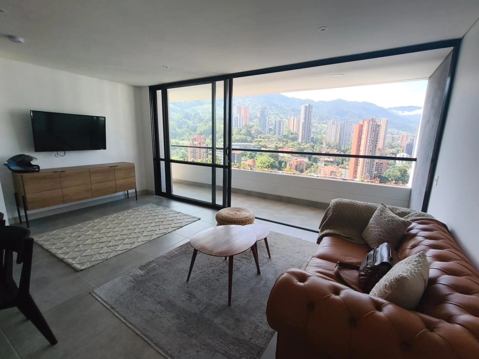 Aparta Estudio en Arriendo sector Transversal Superior