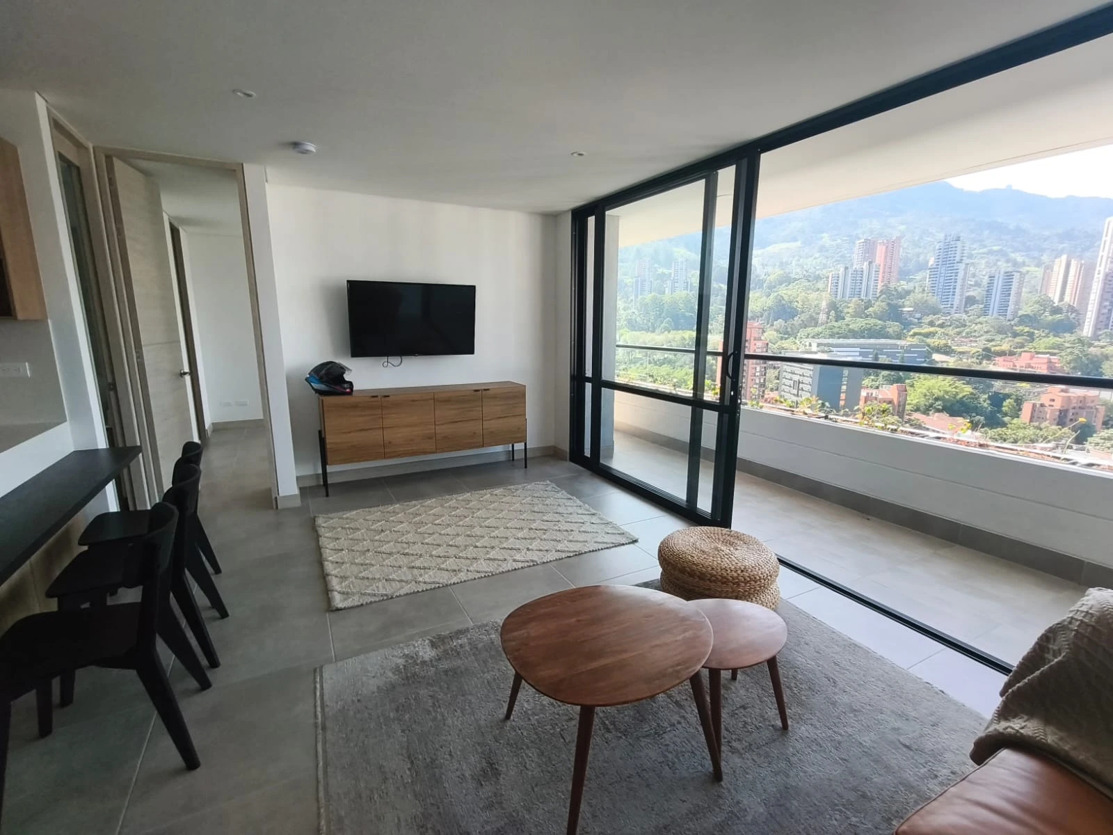 Aparta Estudio en Arriendo sector Transversal Superior