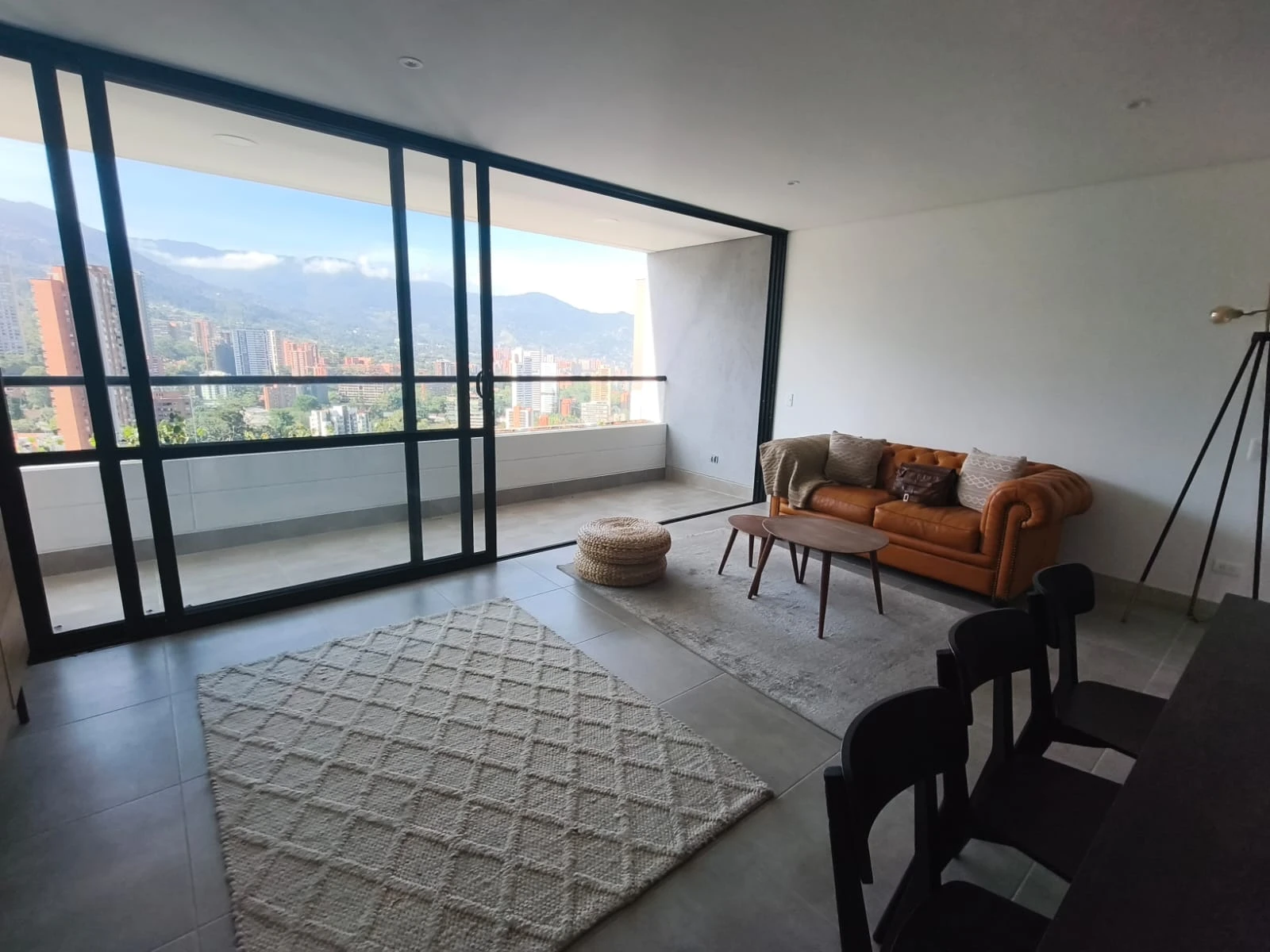 Aparta Estudio en Arriendo sector Transversal Superior
