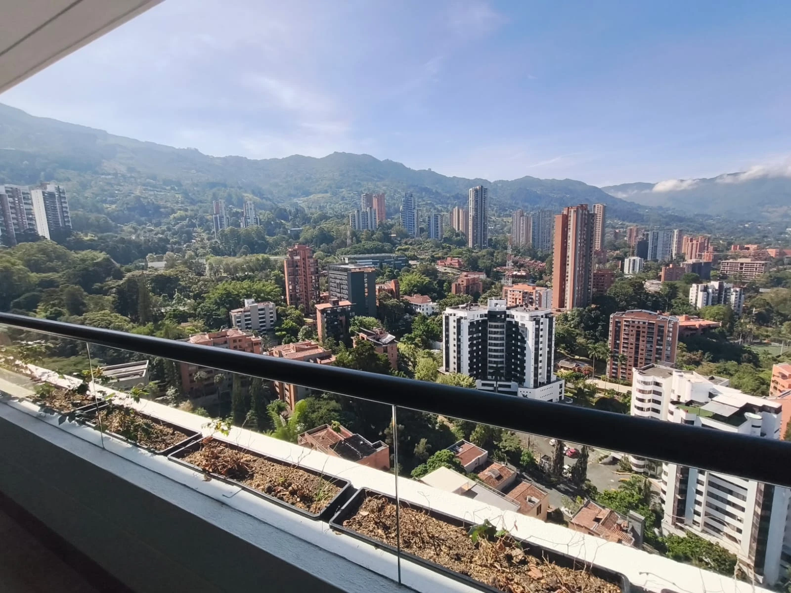 Aparta Estudio en Arriendo sector Transversal Superior