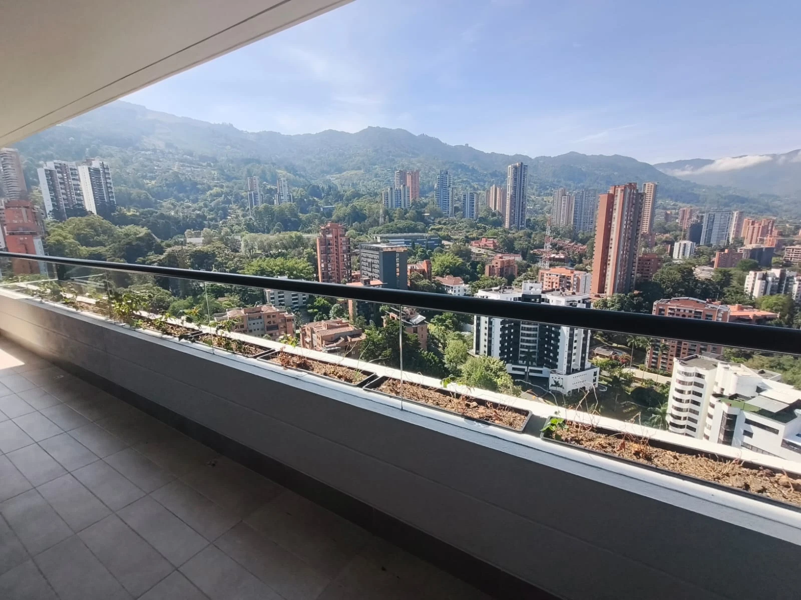 Aparta Estudio en Arriendo sector Transversal Superior