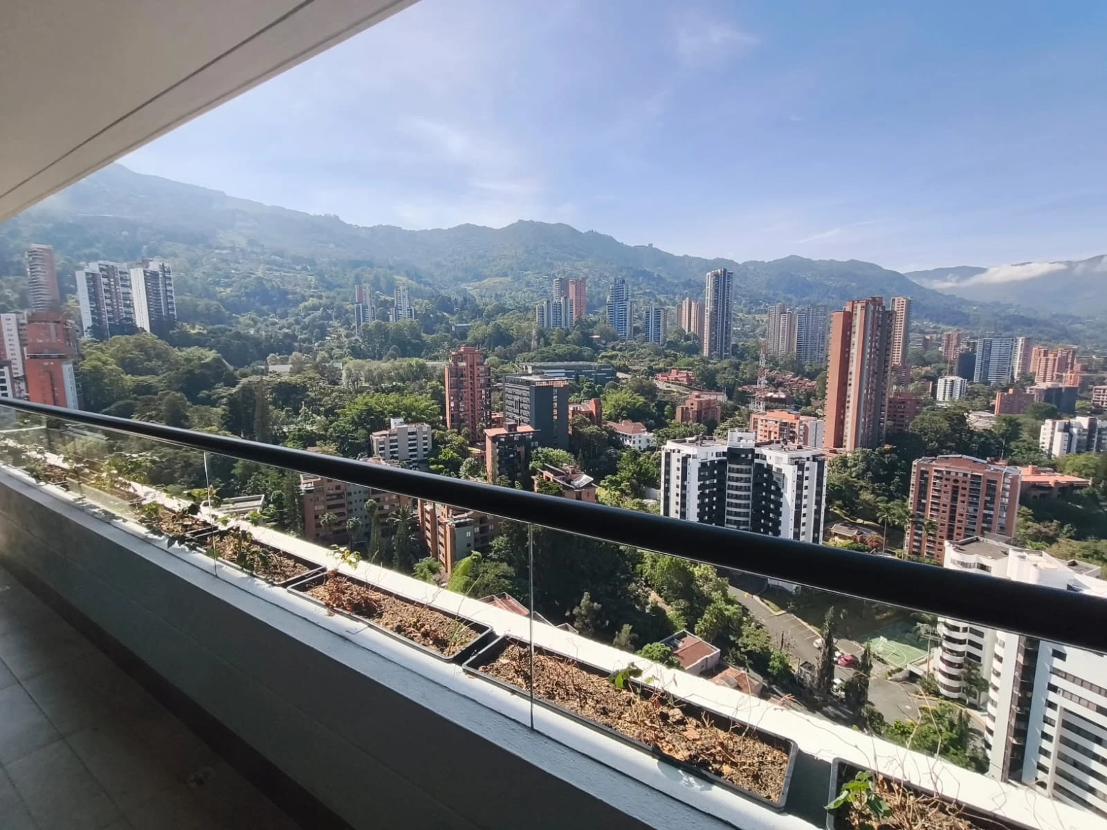 Aparta Estudio en Arriendo sector Transversal Superior