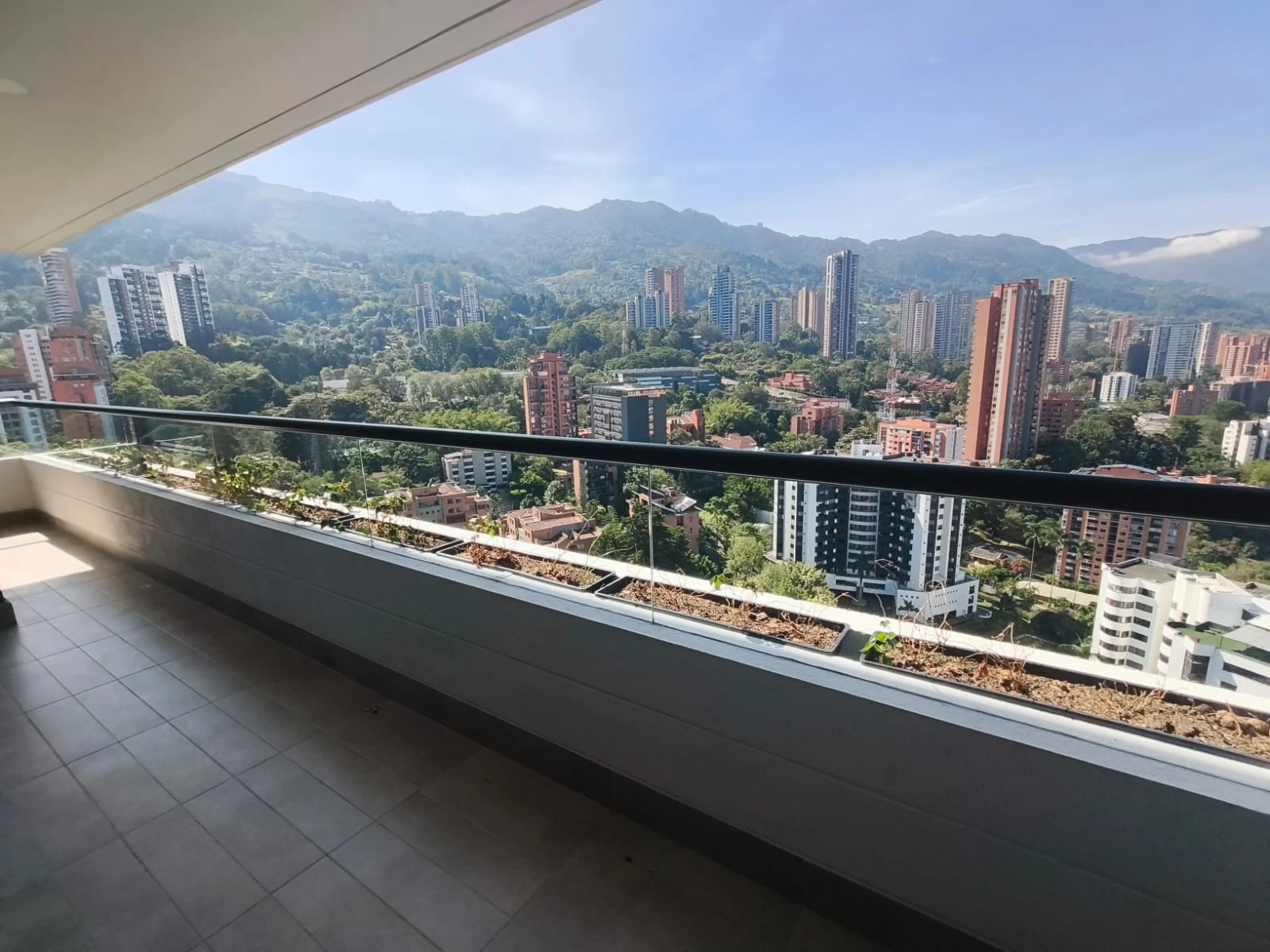 Aparta Estudio en Arriendo sector Transversal Superior