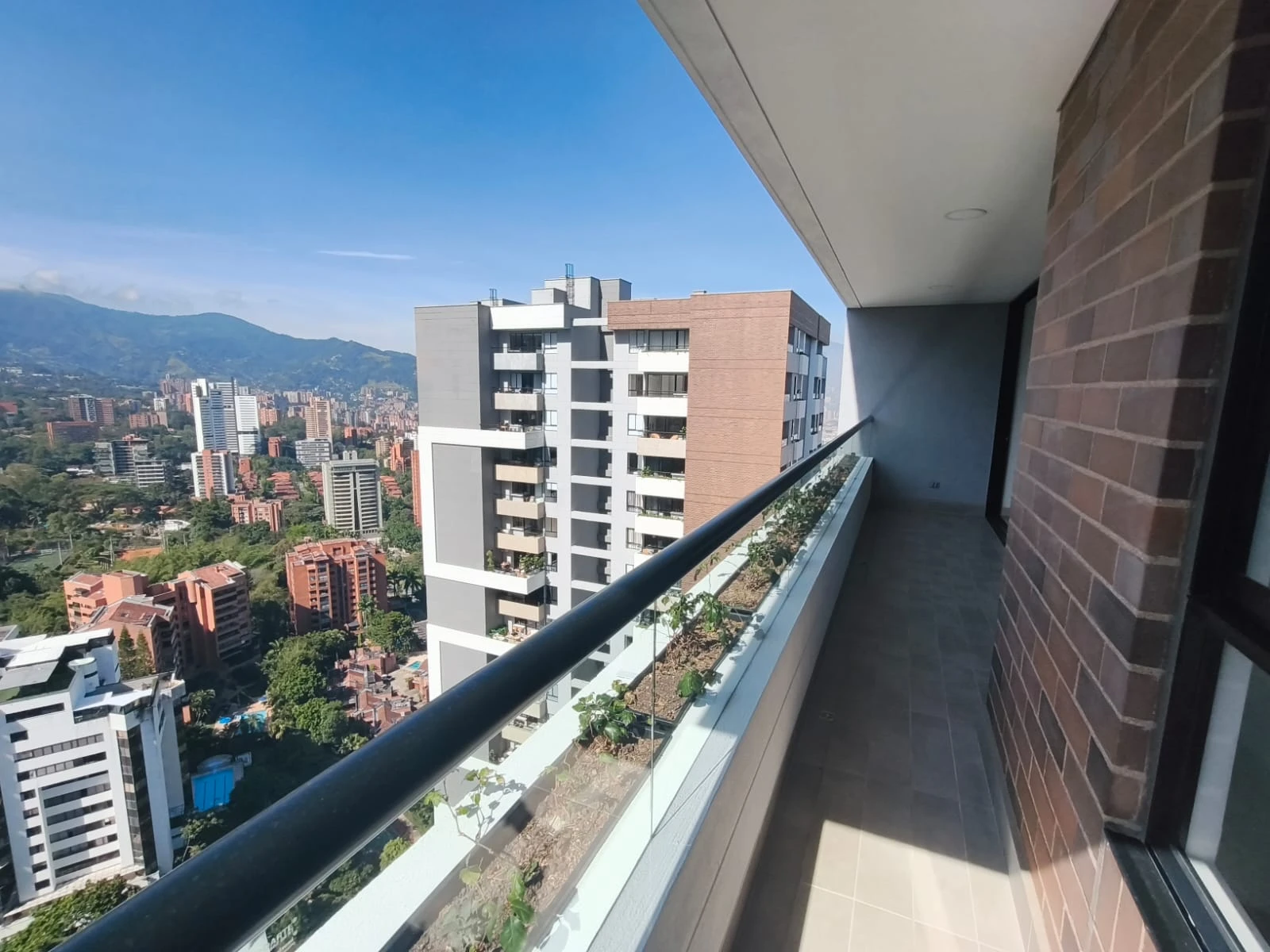 Aparta Estudio en Arriendo sector Transversal Superior
