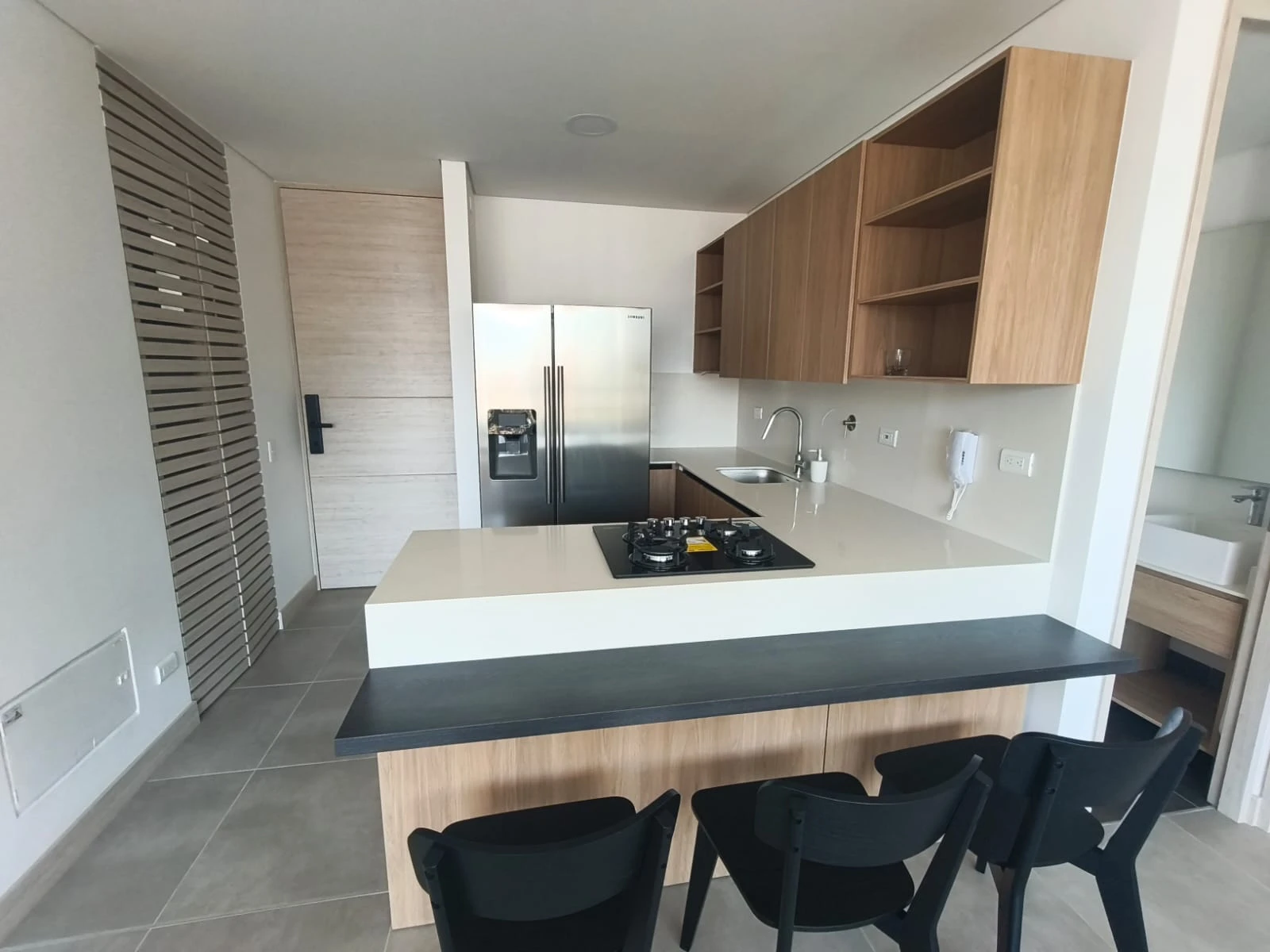 Aparta Estudio en Arriendo sector Transversal Superior