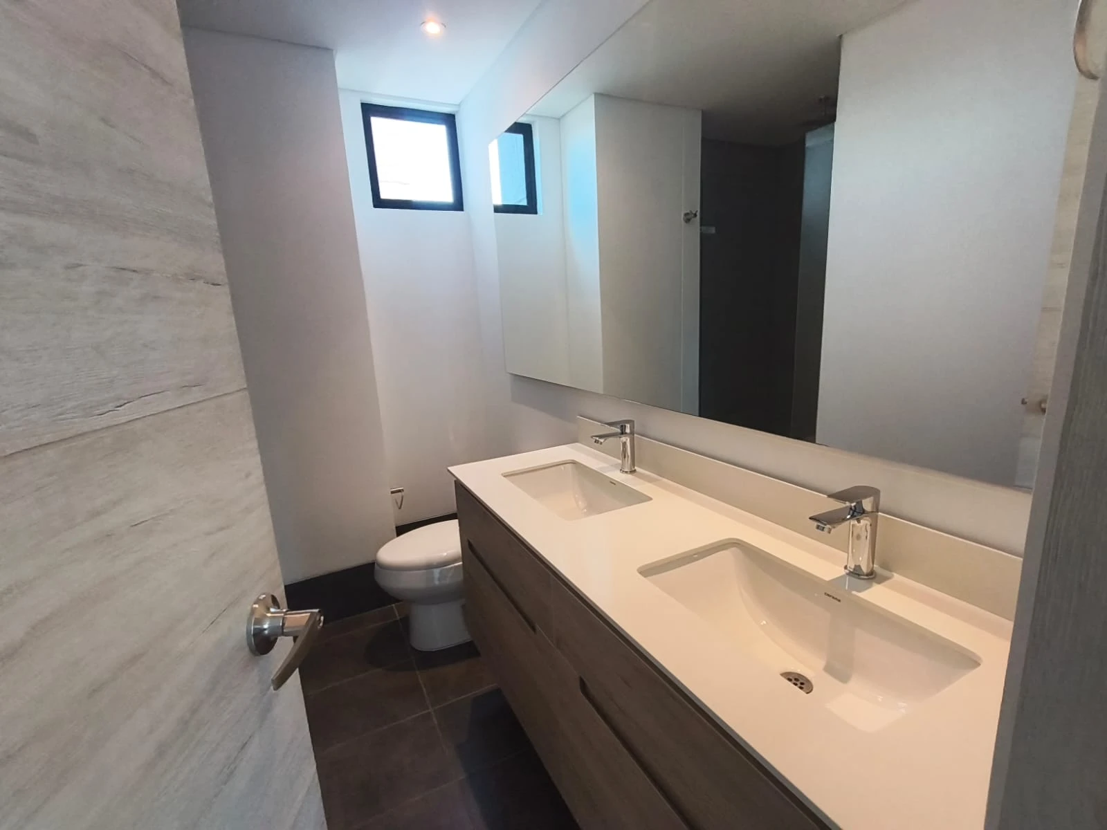 Aparta Estudio en Arriendo sector Transversal Superior