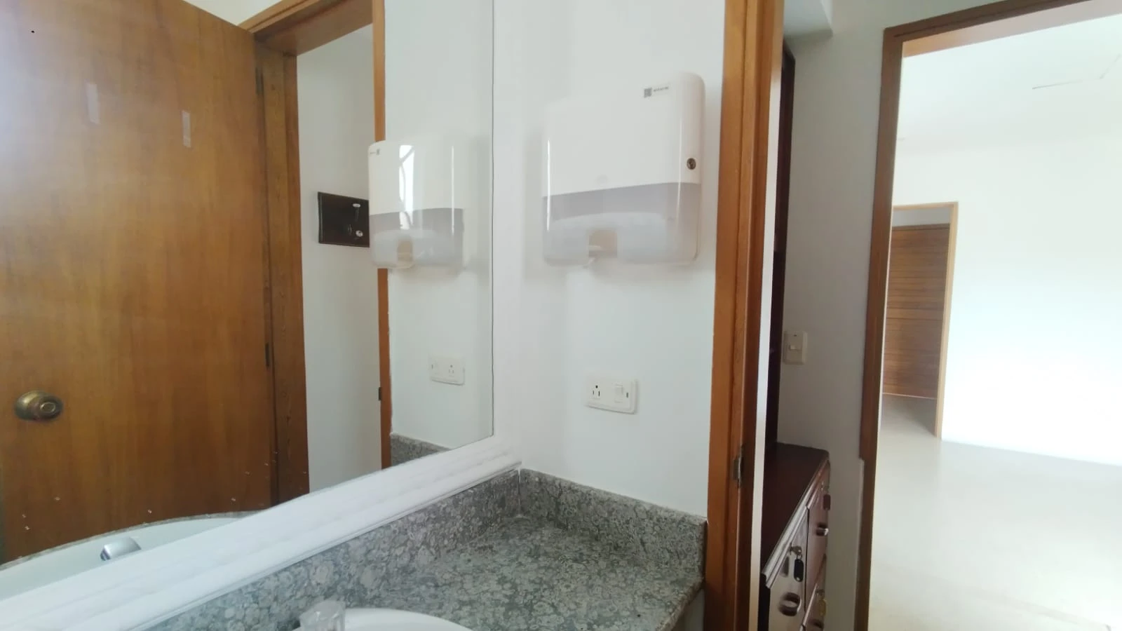 Consultorio En Venta En La Clinica Las Americas