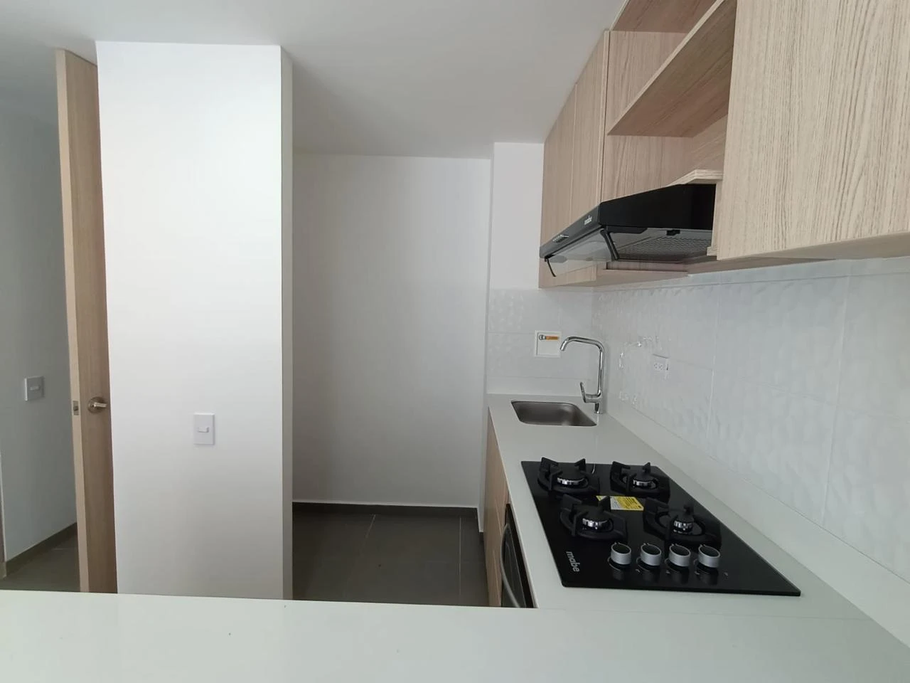 Aparta Estudio en Arriendo sector Santa Fe al frente de Ciudad del Rio