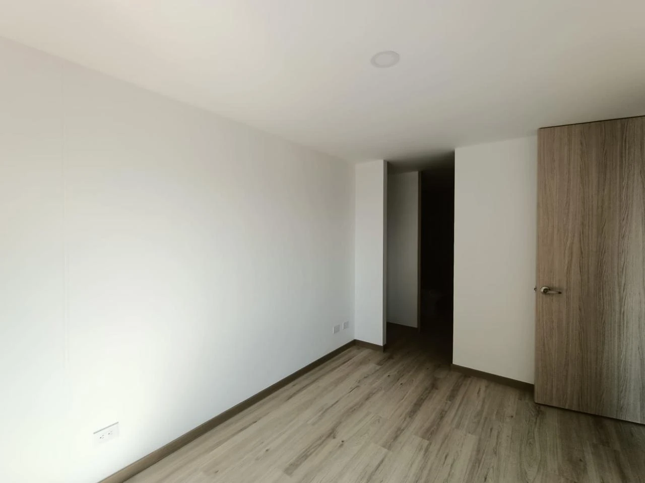 Aparta Estudio en Arriendo sector Santa Fe al frente de Ciudad del Rio