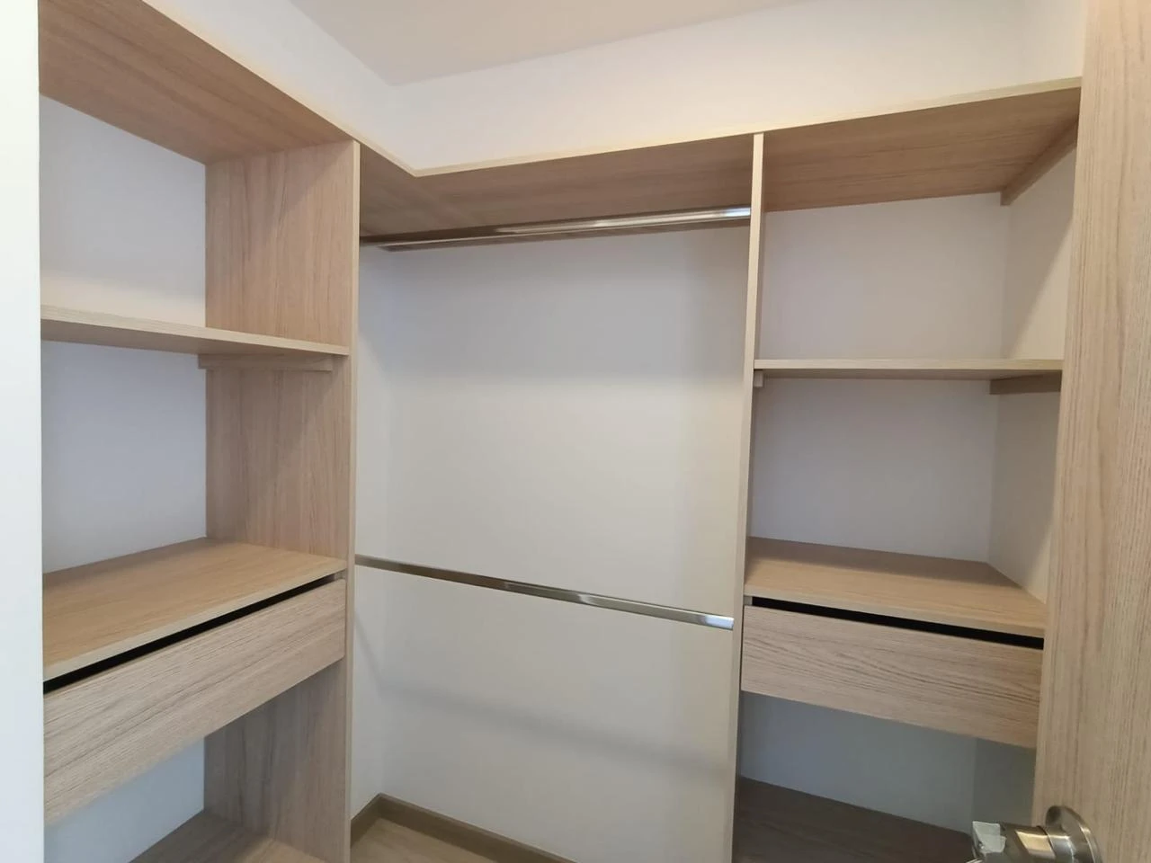 Aparta Estudio en Arriendo sector Santa Fe al frente de Ciudad del Rio