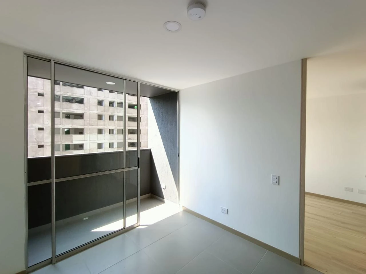 Aparta Estudio en Arriendo sector Santa Fe al frente de Ciudad del Rio