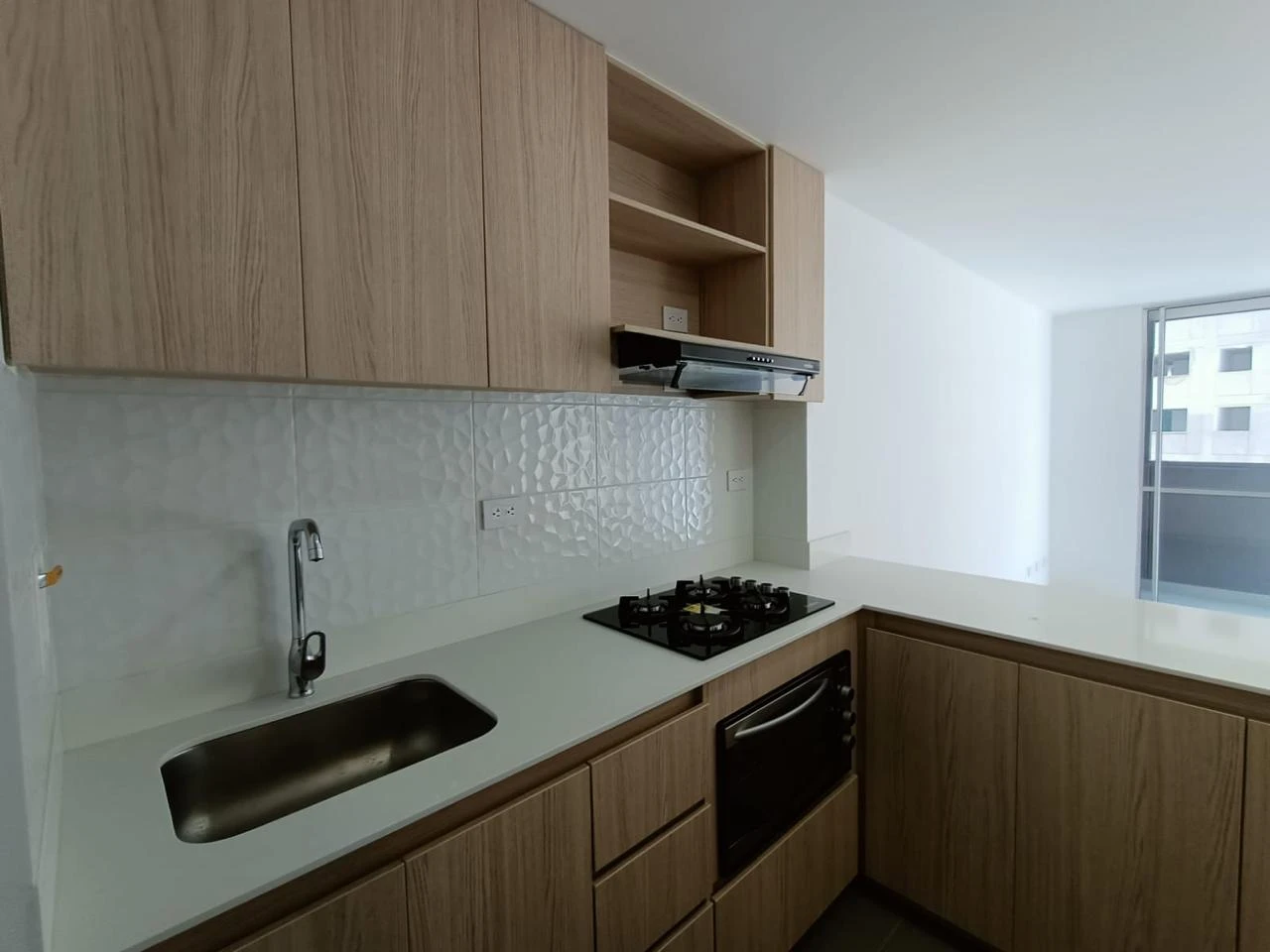 Aparta Estudio en Arriendo sector Santa Fe al frente de Ciudad del Rio