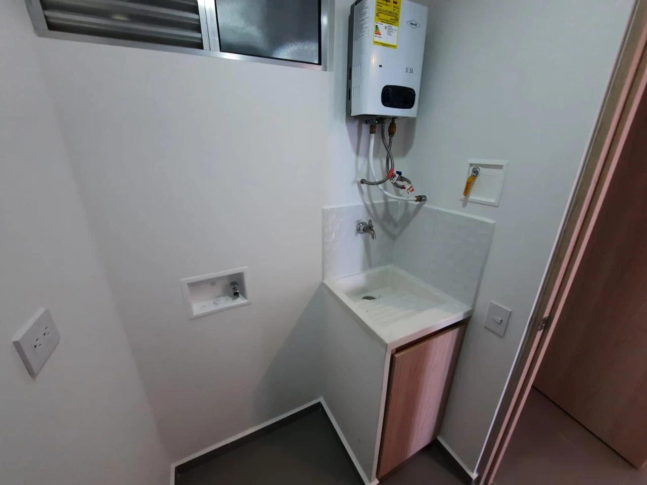 Aparta Estudio en Arriendo sector Santa Fe al frente de Ciudad del Rio