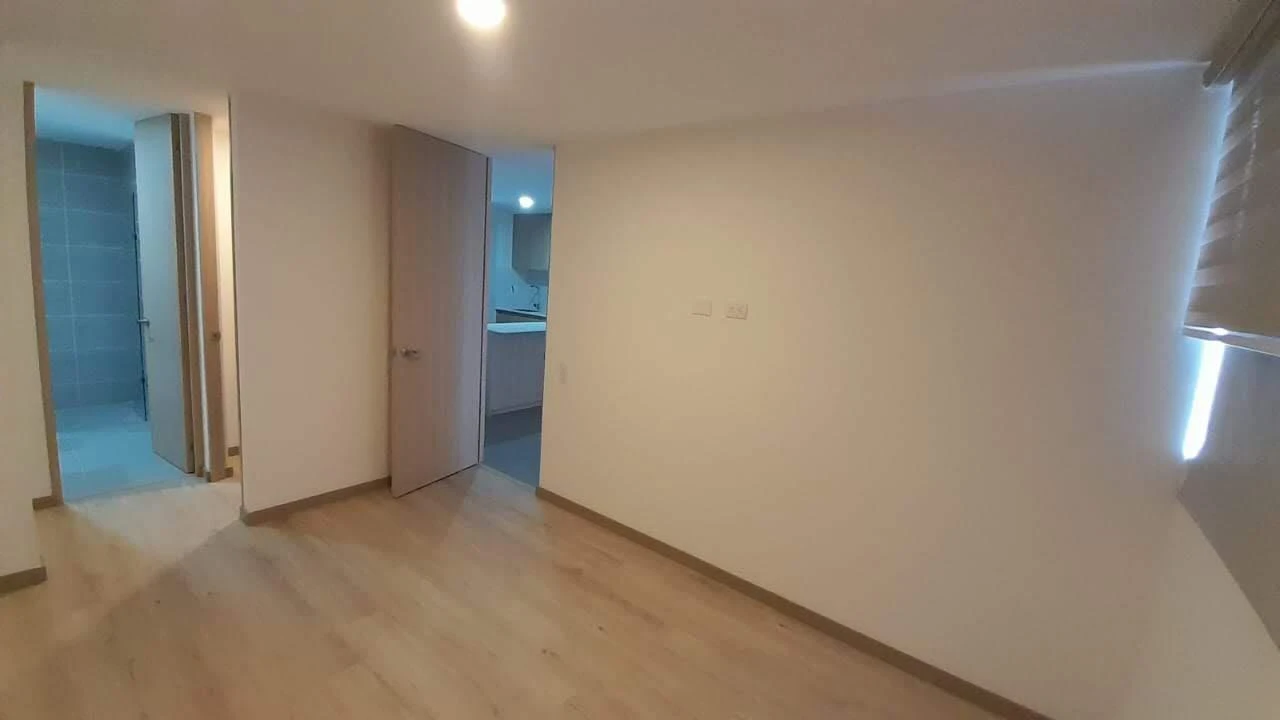 Aparta Estudio en Arriendo sector Santa Fe al frente de Ciudad del Rio