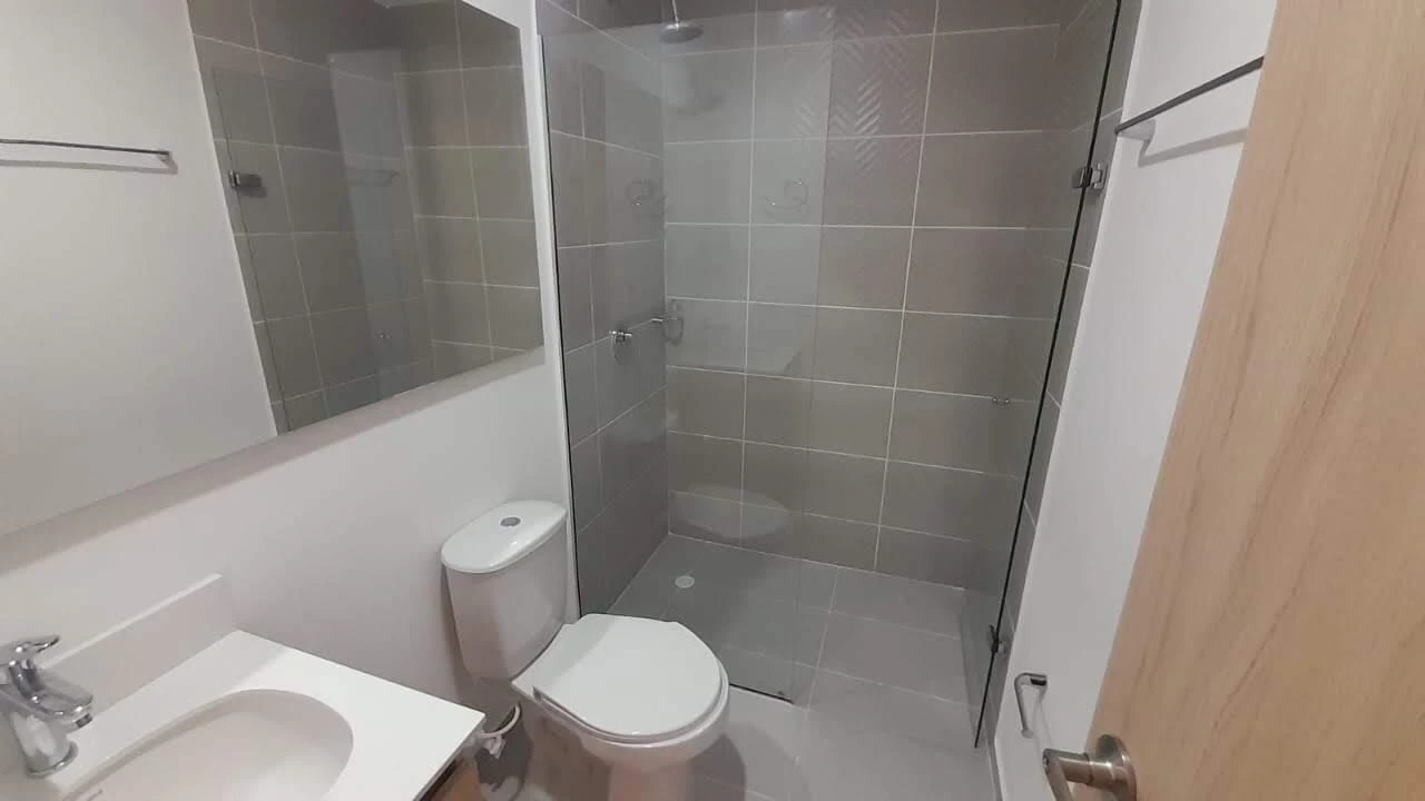 Aparta Estudio en Arriendo sector Santa Fe al frente de Ciudad del Rio