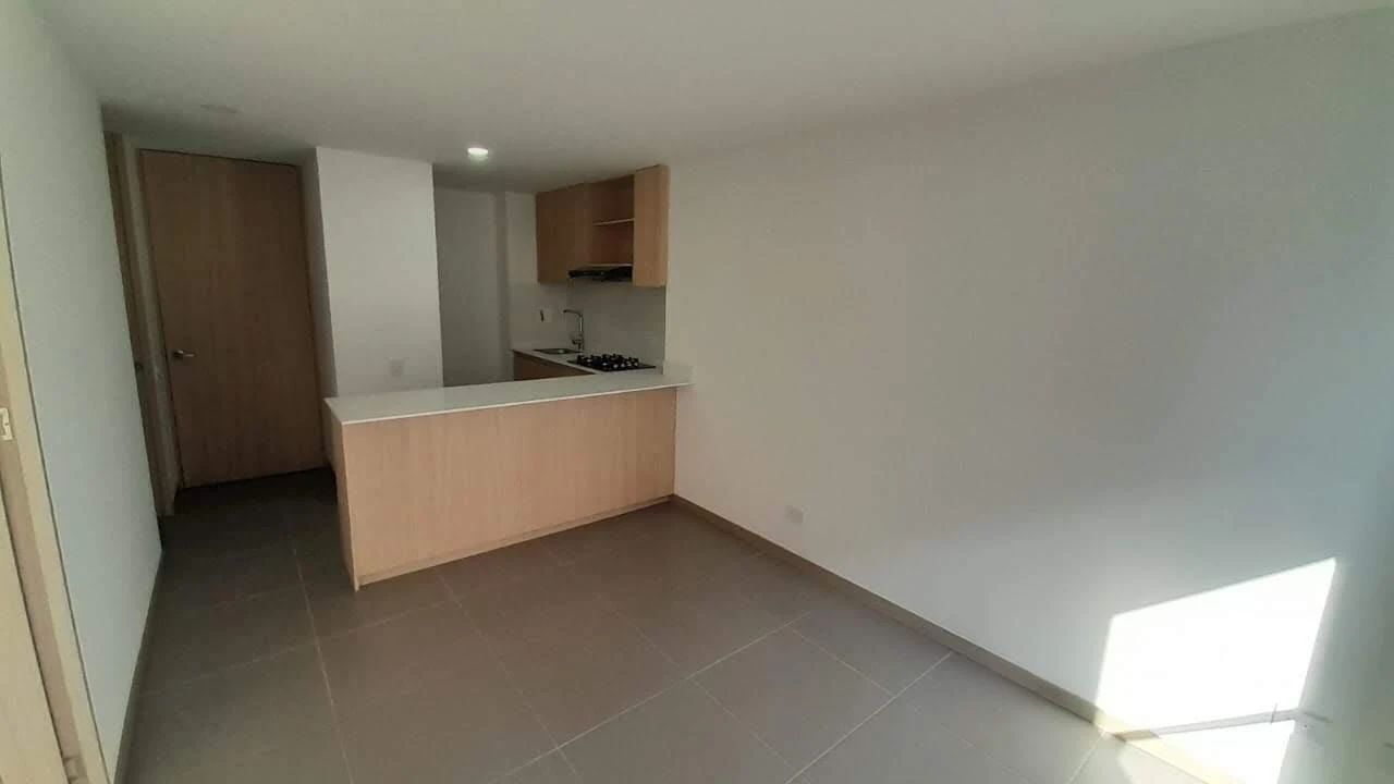 Aparta Estudio en Arriendo sector Santa Fe al frente de Ciudad del Rio