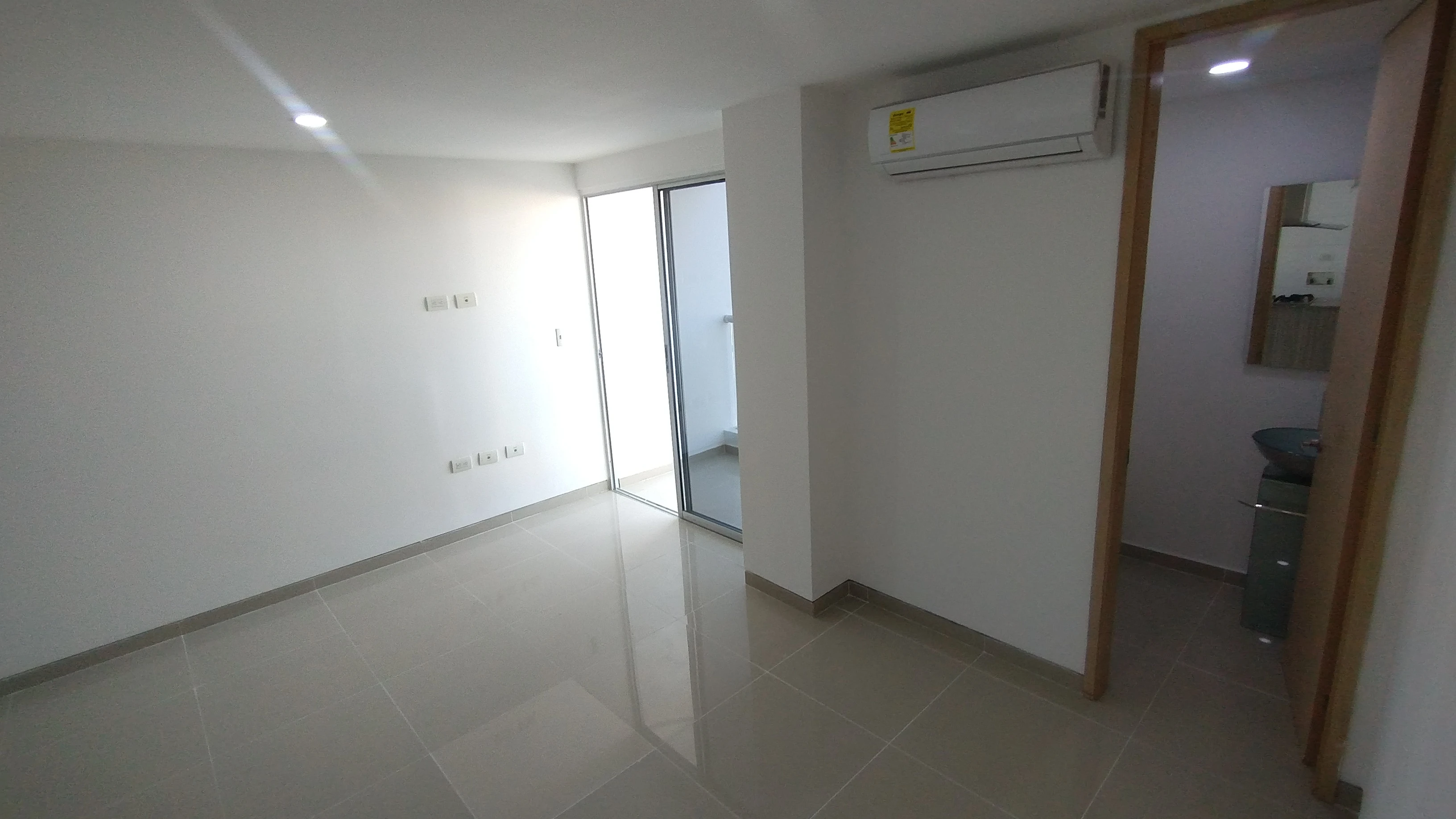 APARTAESTUDIO EN ARRIENDO EN SAN VICENTE - BARRANQUILLA