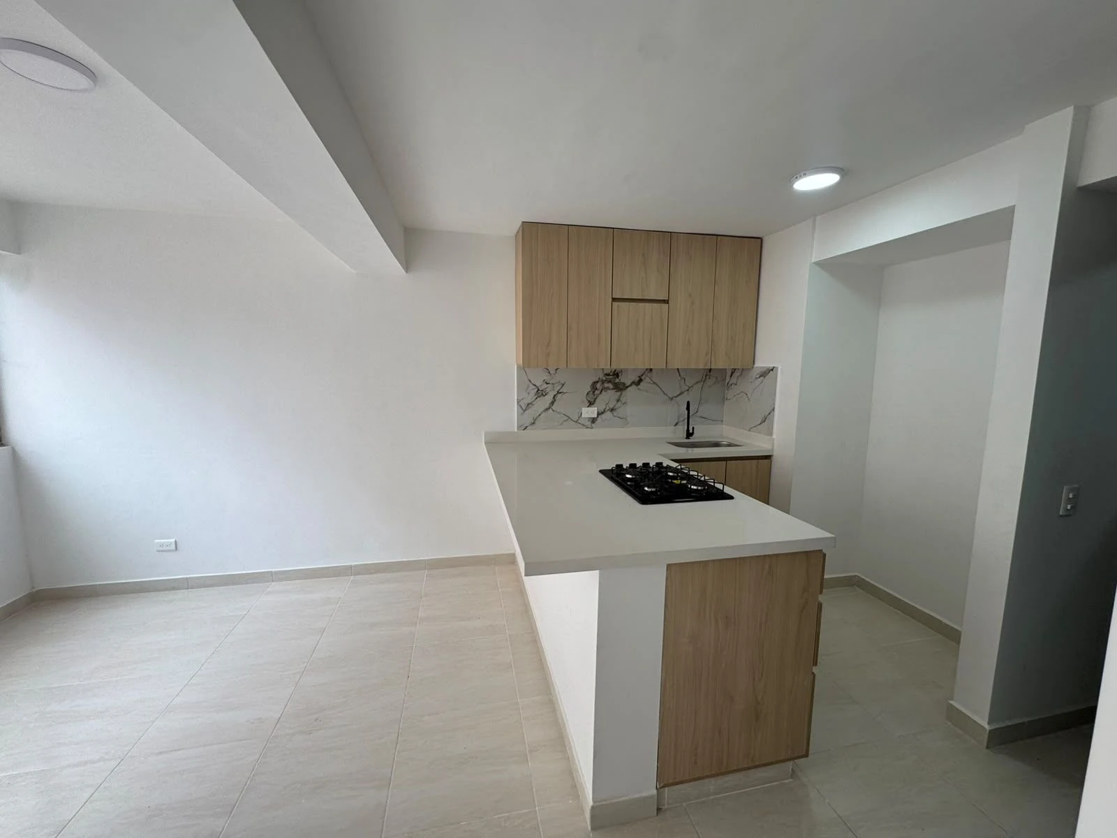 APARTAMENTO EN ARRIENDO PARA ESTRENAR  EN SECTOR MADERA