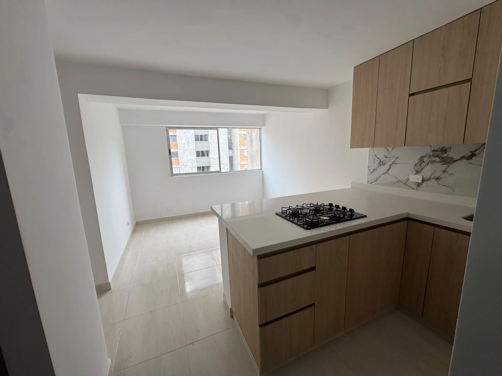 APARTAMENTO EN ARRIENDO PARA ESTRENAR  EN SECTOR MADERA