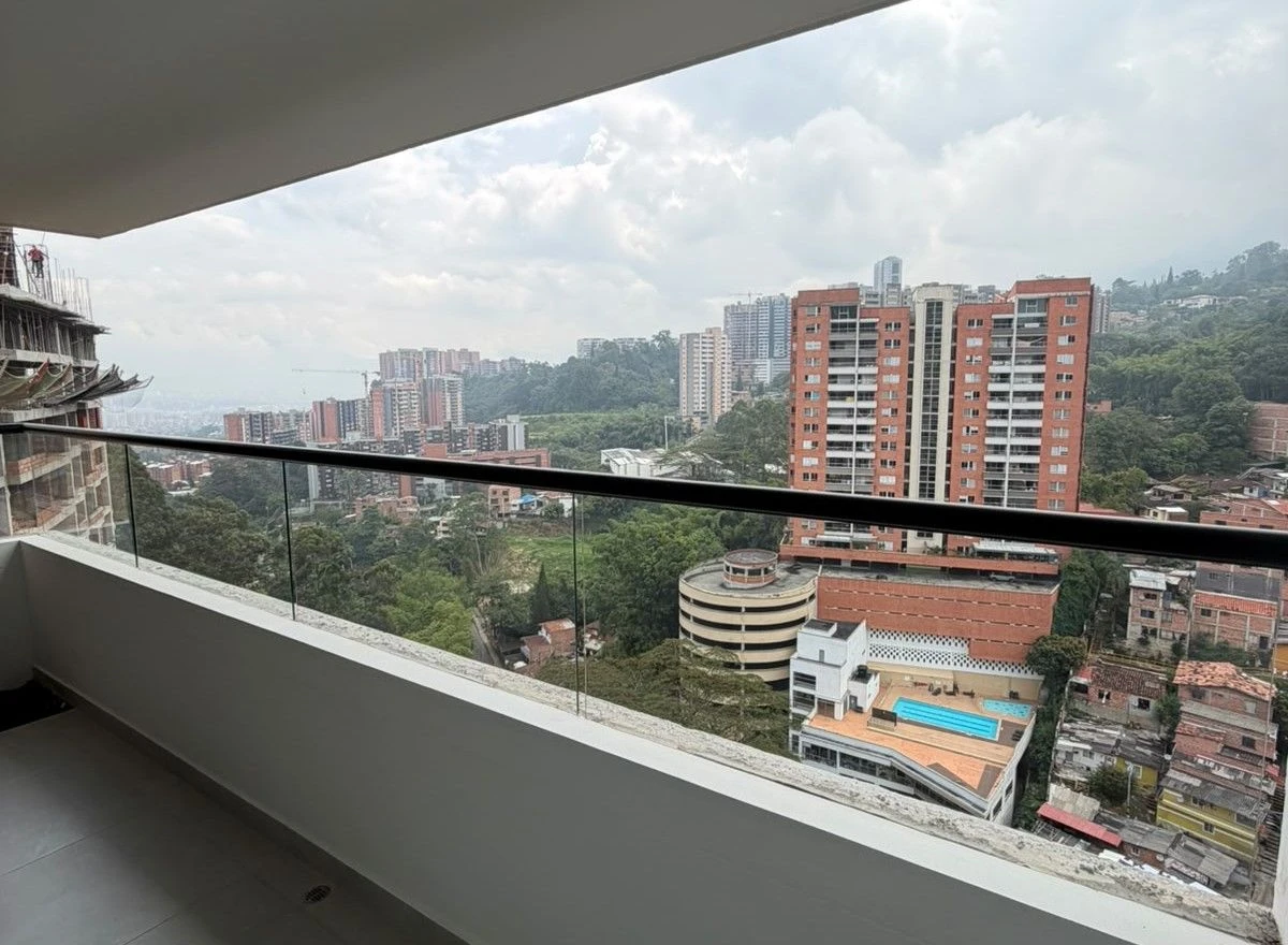 Apartamento en Arriendo Camino Verde Envigado