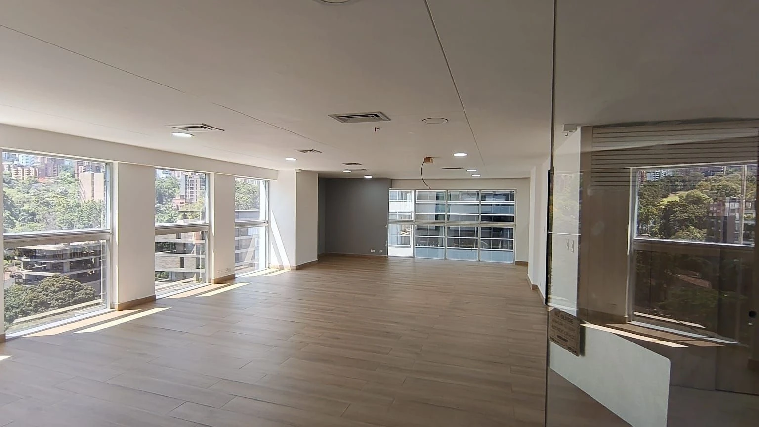 oficina en arriendo sector campestre