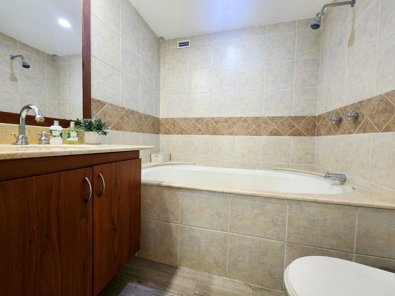 Arriendo Apartamento en el Poblado san Lucas