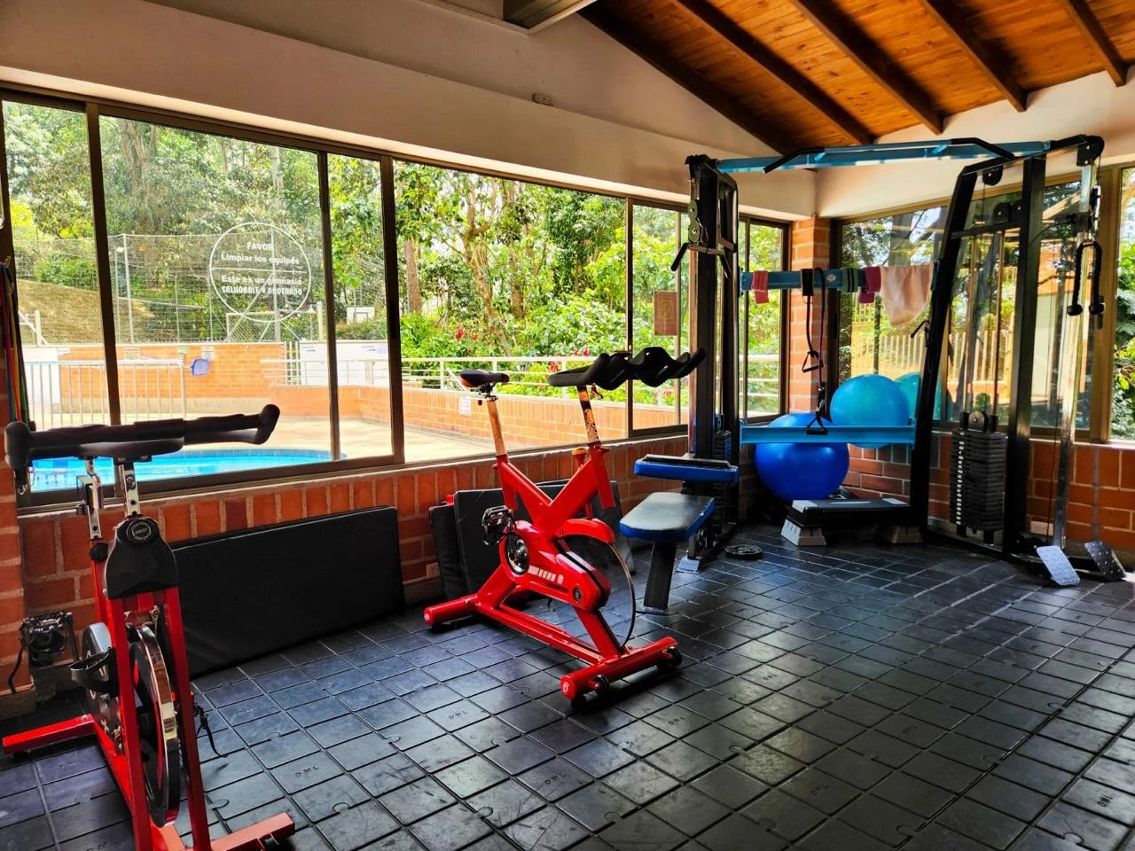 Arriendo Apartamento en el Poblado san Lucas