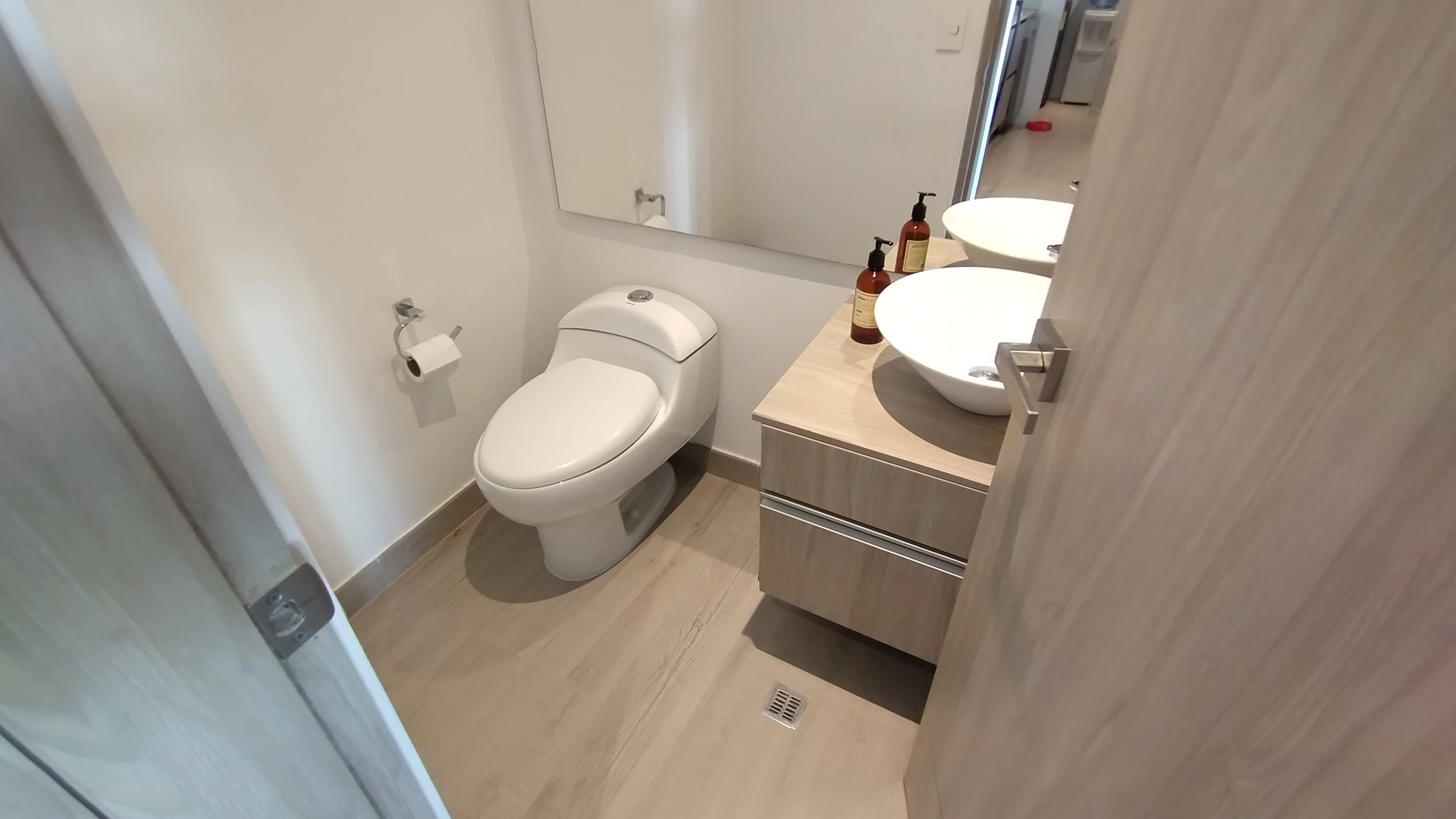 APARTAMENTO AMOBLADO EN EL POBLADO - BARRANQUILLA 
