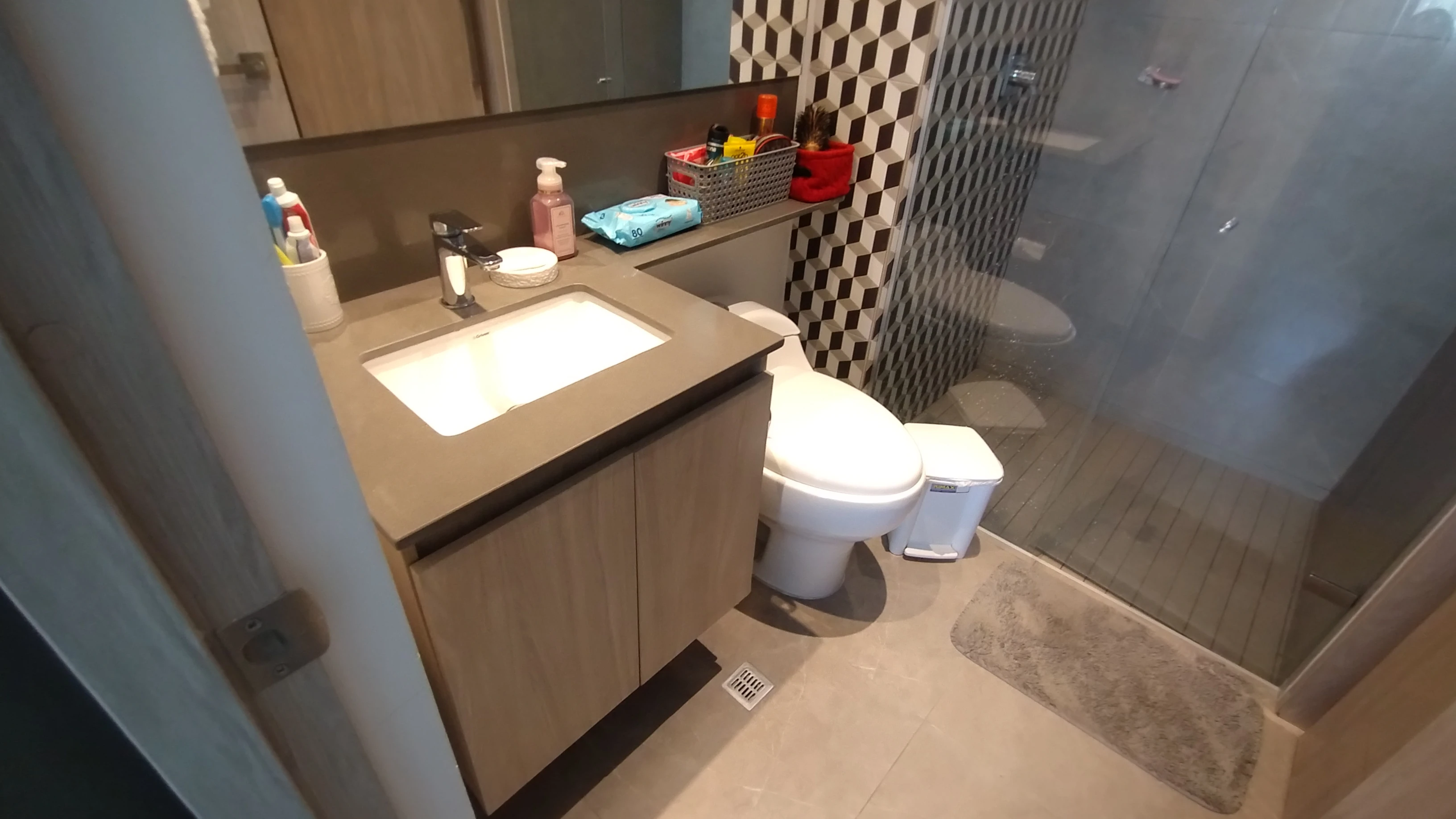 APARTAMENTO AMOBLADO EN EL POBLADO - BARRANQUILLA 