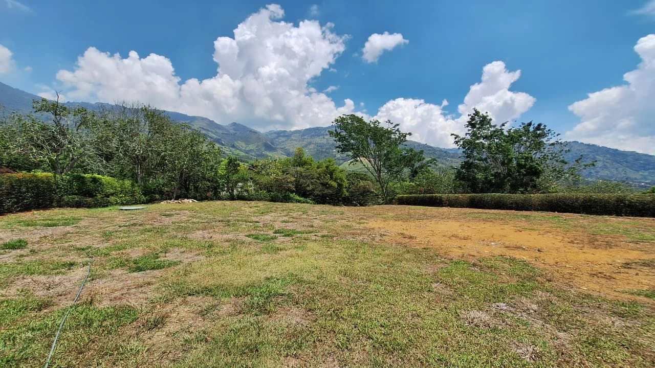 Venta de Lote en Condominio Campestre - Copacabana Antioquia
