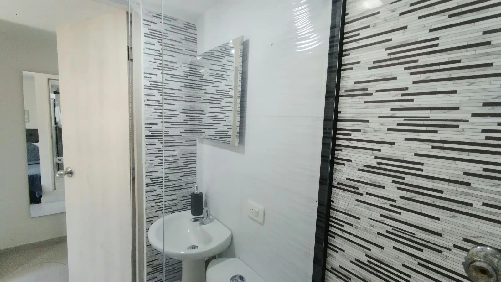 Aparta Estudio Amoblado En Arriendo En Belen Sector Miravalle
