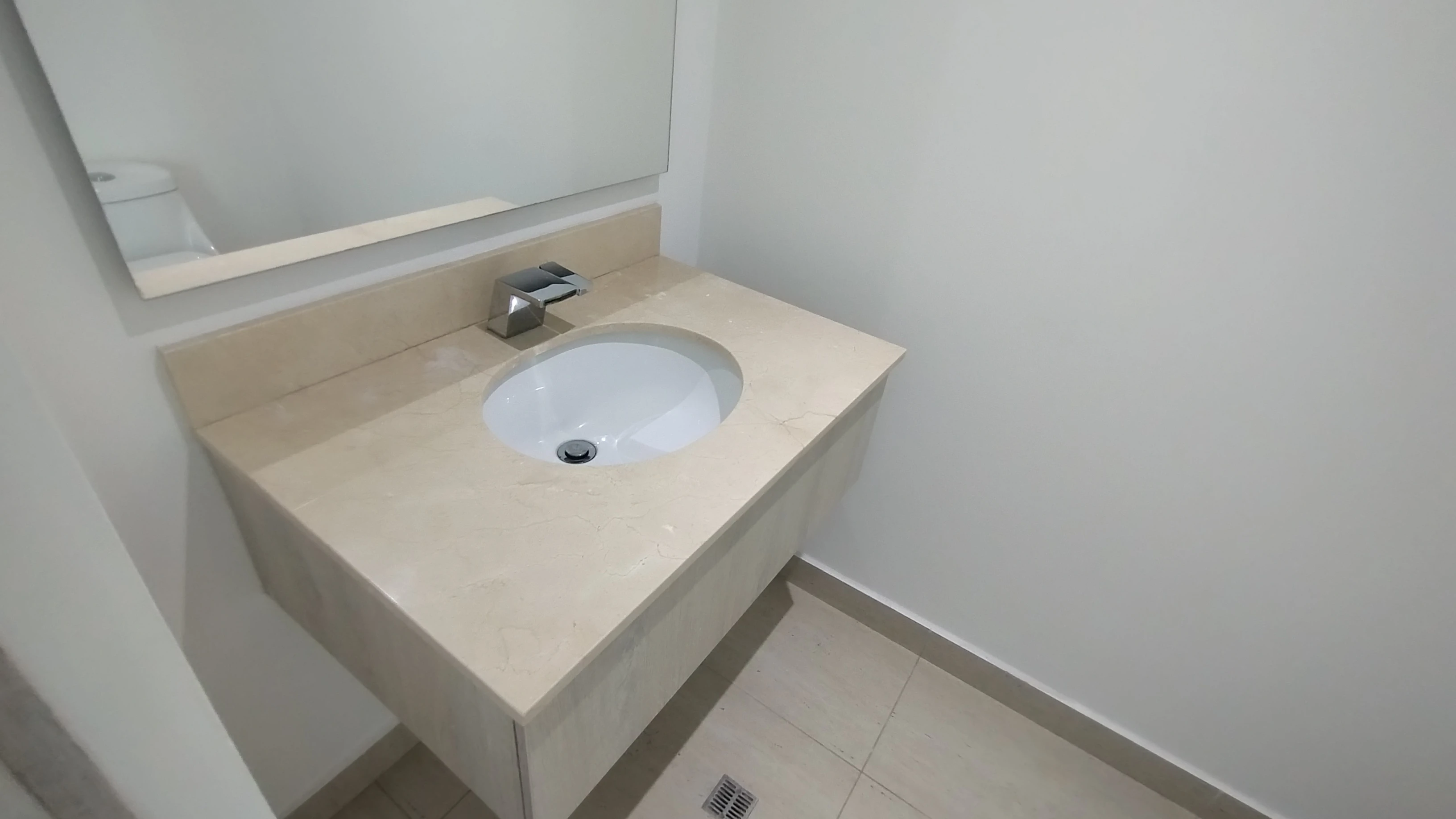 APARTAMENTO EN ARRIENDO CERCA DE BUENAVISTA 