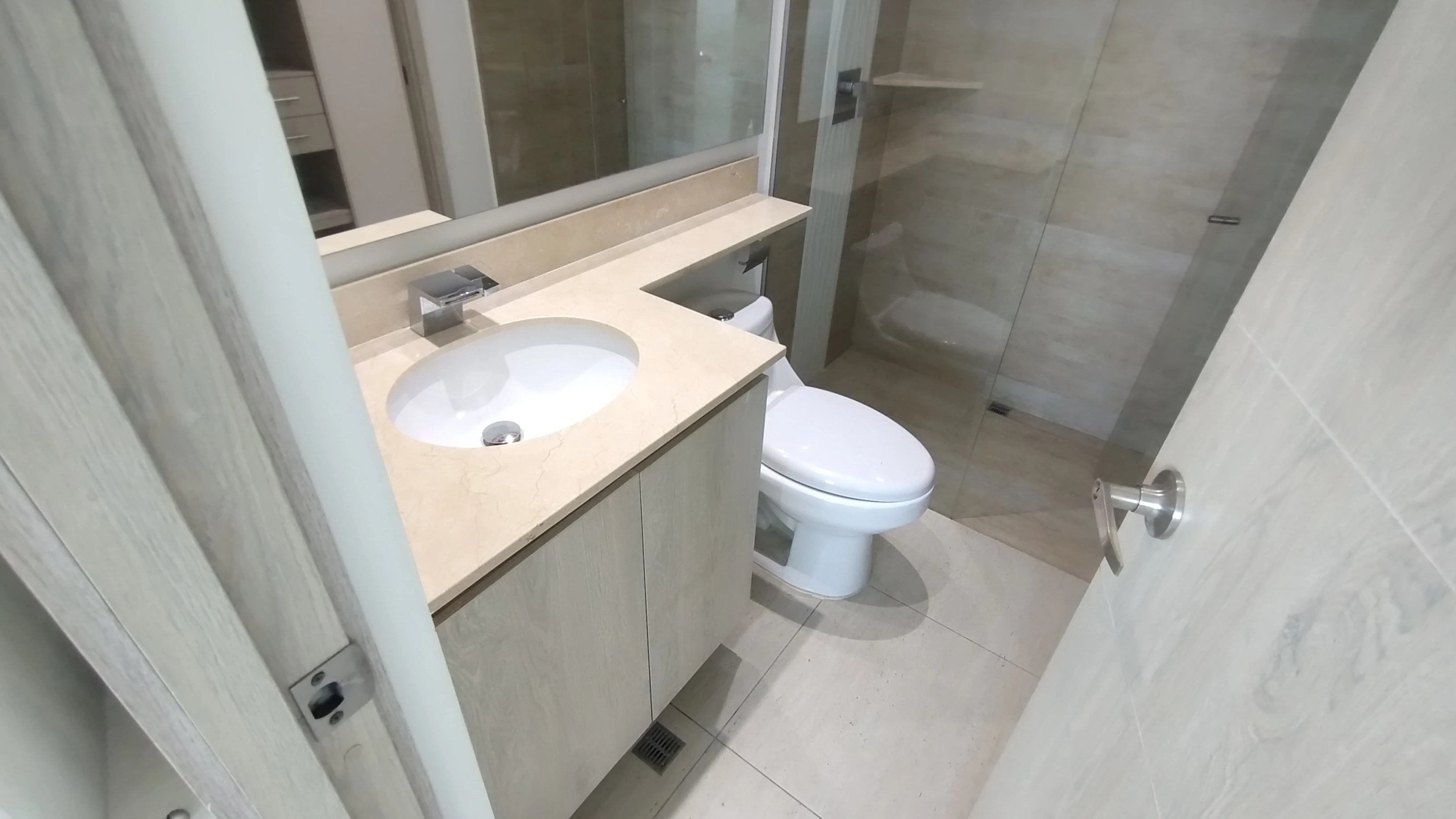 APARTAMENTO EN ARRIENDO CERCA DE BUENAVISTA 