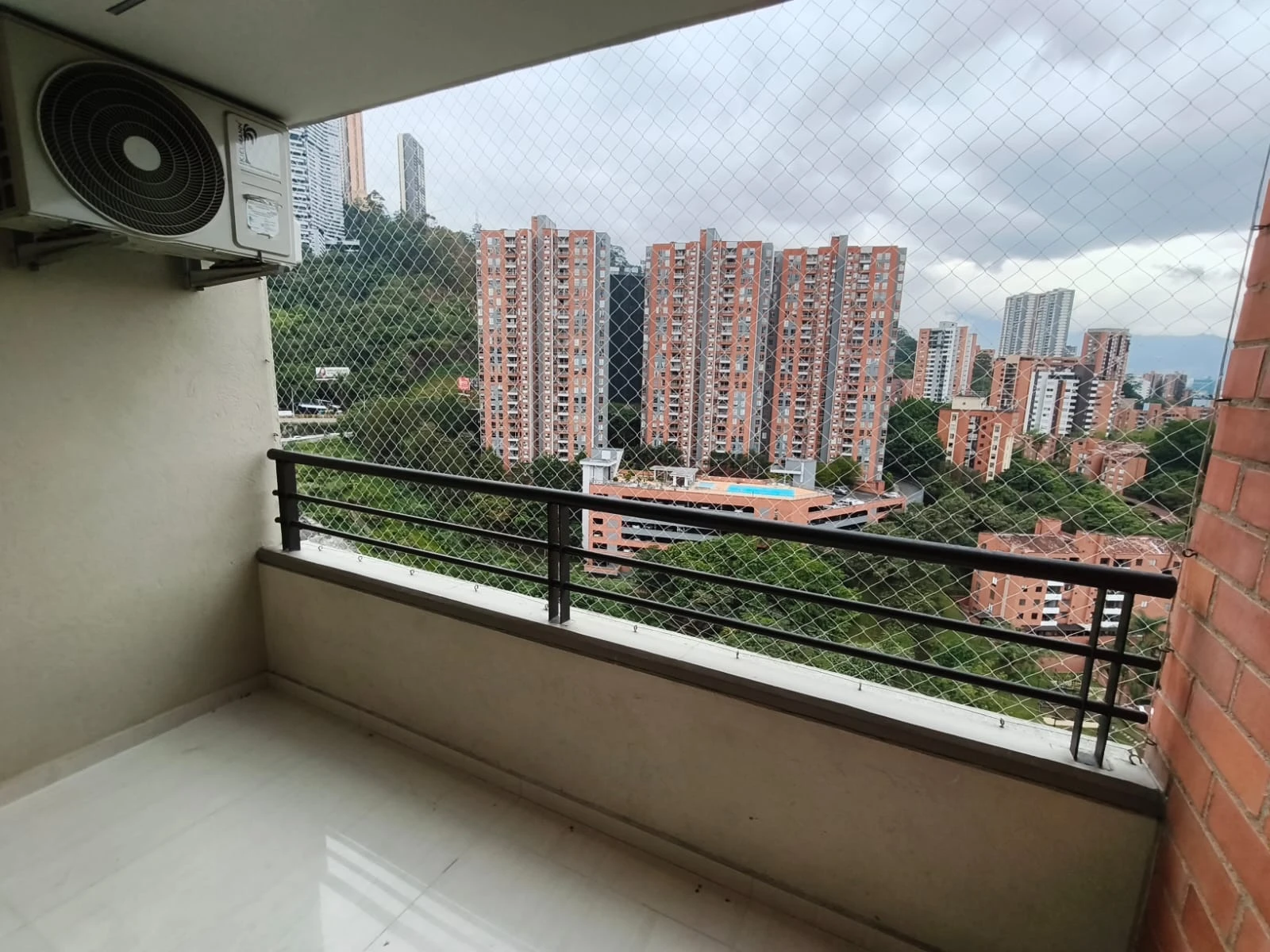 Apartamento en Arriendo sector Mall el Indio palmas