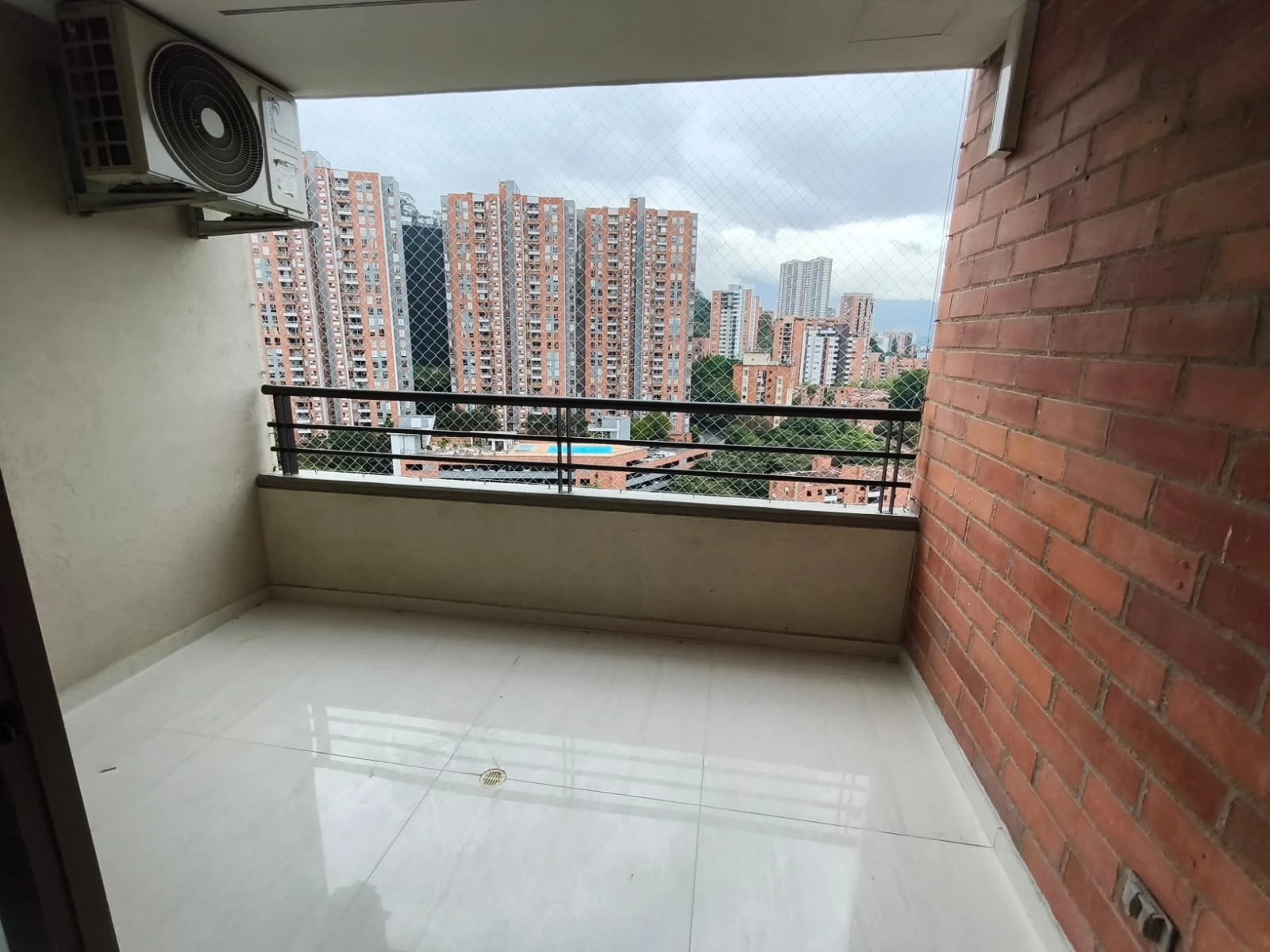 Apartamento en Arriendo sector Mall el Indio palmas