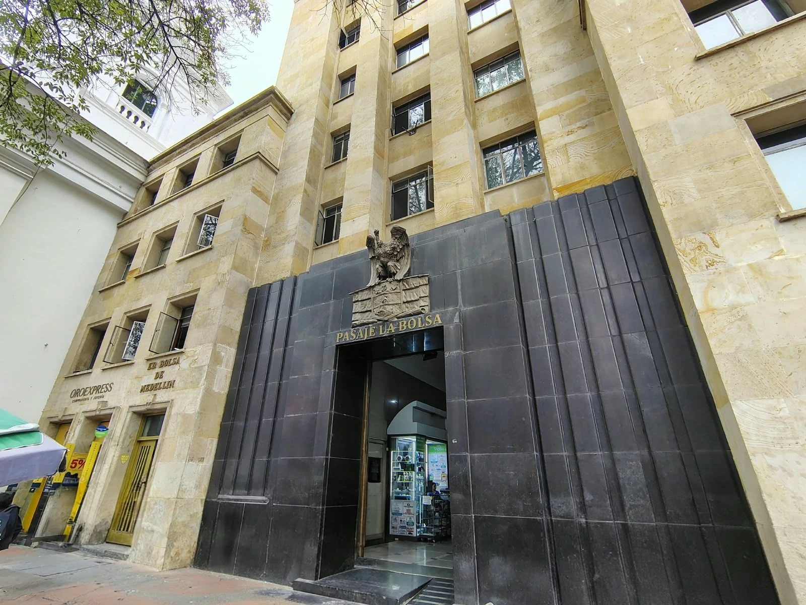 Local en venta sector La Candelaria