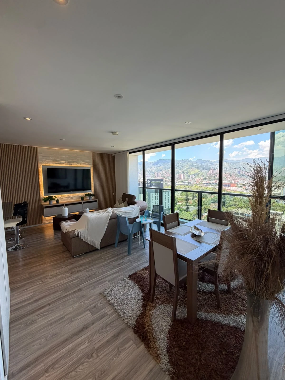 Arriendo Apartamento en Milla de Oro